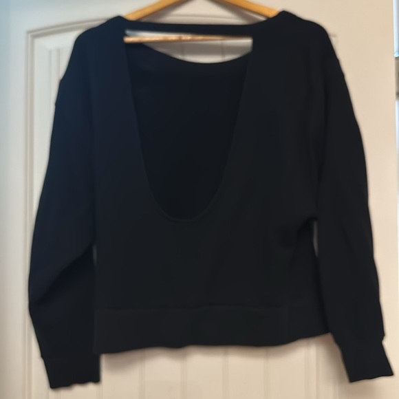 Black Victoria secret sport sweater - Picture 2 of 2